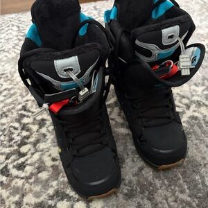 Burton Women’s Sapphire Boots 7.5